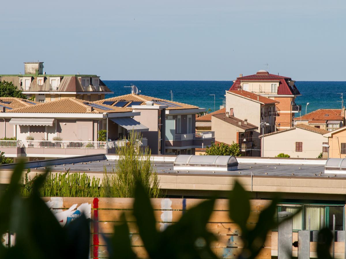 Hotel Il Sestante à Civitanova Marche Extérieur photo
