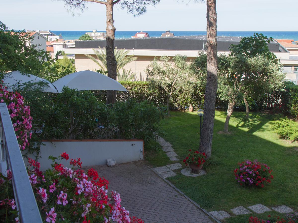 Hotel Il Sestante à Civitanova Marche Extérieur photo
