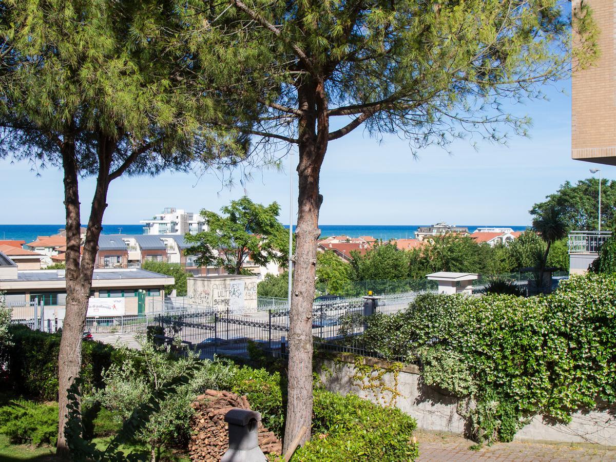 Hotel Il Sestante à Civitanova Marche Extérieur photo
